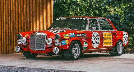 Digitale Entgiftungskur bei einer Fahrt in dieser mächtigen Replica der Roten Sau von Mercedes