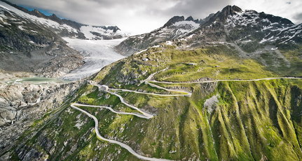 Wir sperren für Sie die schönsten Alpenpässe der Schweiz!