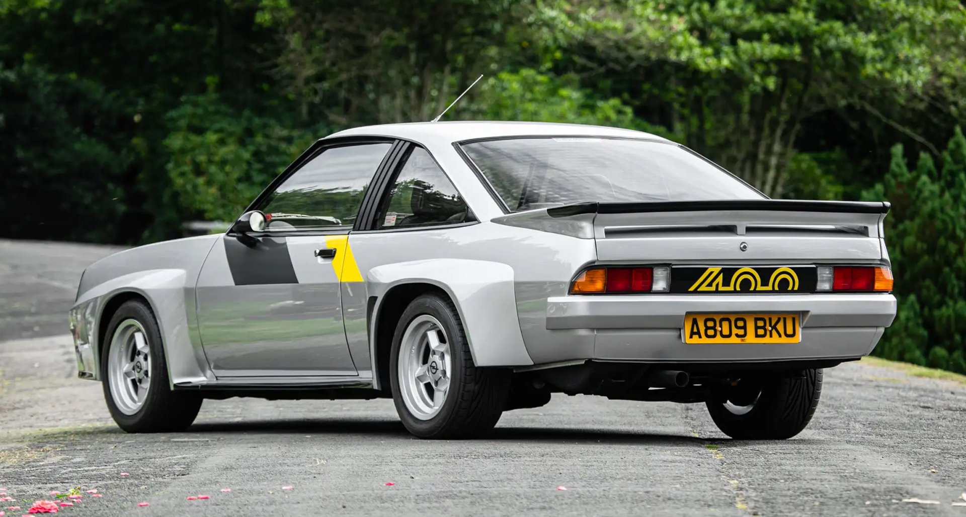 Keep your Quattro, this Opel Manta is the Homologation Special we