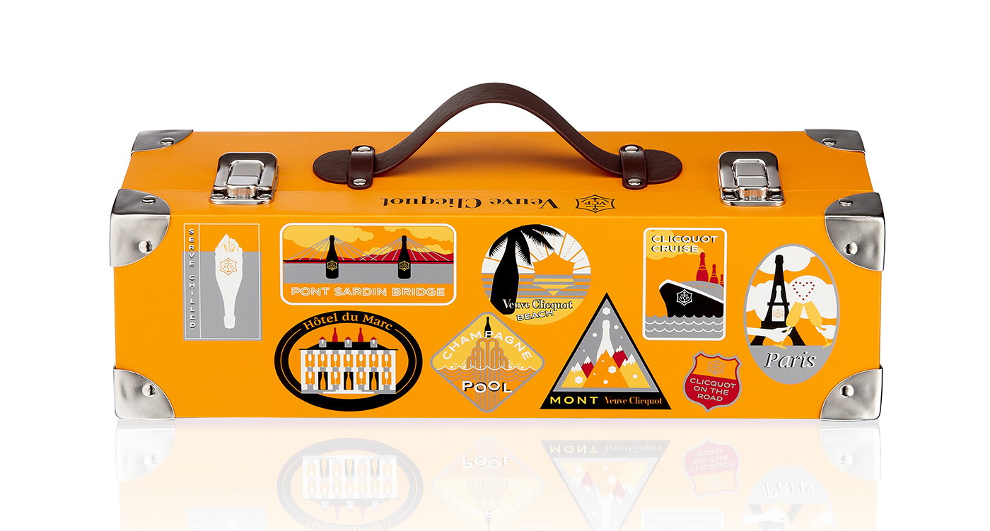 veuve_cliquot_travel_trunk_03.