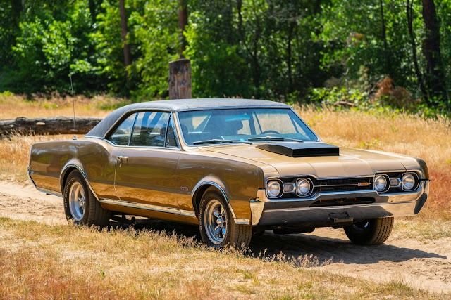 Oldsmobile - Cutlass 442 Coupe Stripracer - 1966