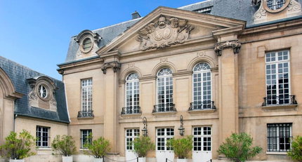 Cars, Wine, jewels, fashion, contemporary art and collectibles will be auctionned A week-end in Bagatelle at Arturo Lopez Mansion