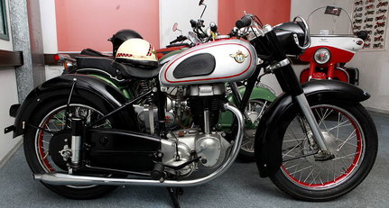 1955 Horex Resident f956369ae76cb095827d40aa5f91718c.jpeg