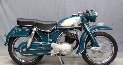 1958 NSU Supermax 250 26c420739b6d92a71db3d544611c4b30.jpeg