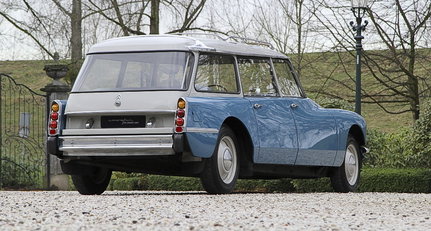 1962 Citroen ID - 19 F Familiale Luxe 001.jpg