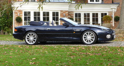 2000 Aston Martin DB7 Vantage - Volante 002.jpg