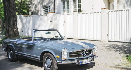 1966 Mercedes-Benz SL Pagode 005_1.jpg