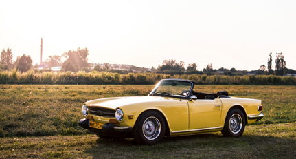 1974 Triumph TR6 - Convertible 01.jpg