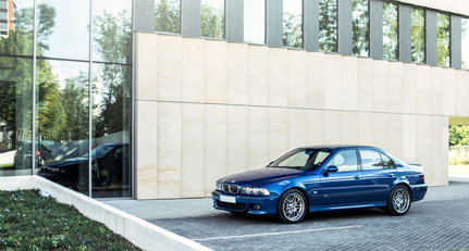 1999 BMW M5 - E39 0.jpg