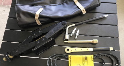 1985 Ferrari Parts - Jack Set for Testarossa