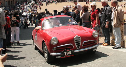1955 Alfa Romeo Giulietta f91758e598561555add4822274fa2ef0.jpeg
