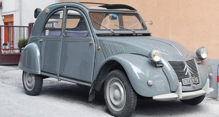 1956 Citroen 2CV 8b193f3a49c923a2f839ca7a47bdf1f3.jpeg