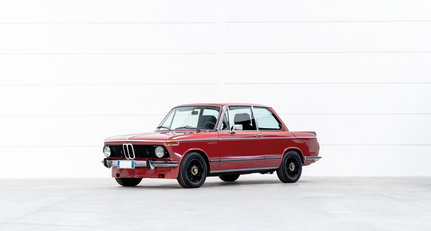 1974 BMW 2002 85209675a79cc9953f216bd06c3450cd.jpeg