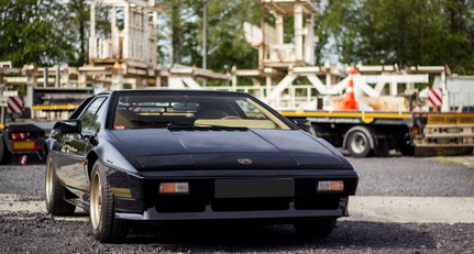 1985 Lotus Esprit S3 Turbo JPS Osenat 1985 Lotus Esprit S3 Turbo JPS Osenat