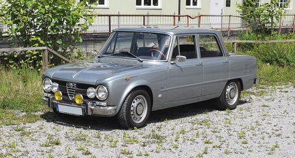 1970 Alfa Romeo Giulia - 1600 Super 157_2121_1.jpg