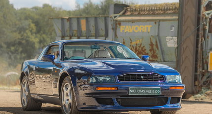1996 Aston Martin Vantage V550 - V600 1.jpg