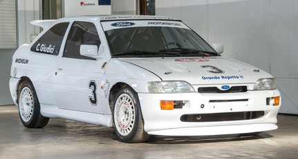 1993 Ford Escort - RS Cosworth 1.jpg