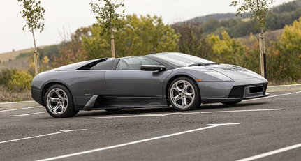 2005 Lamborghini Murciélago - Roadster LP 580 1.jpg