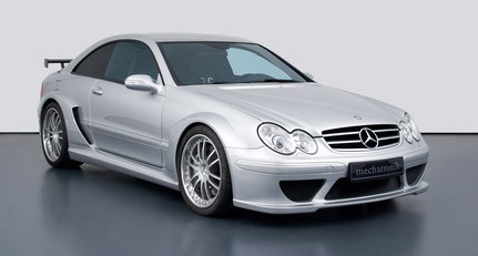 2005 Mercedes-Benz CLK DTM 1.jpg
