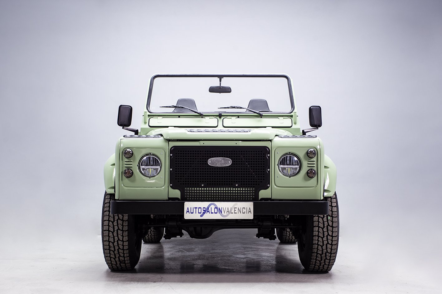 1987 Land Rover Defender - LAND ROVER SANTANA 2,500 CC FROM 1987 “DEFENDER” LOOK., foto 2