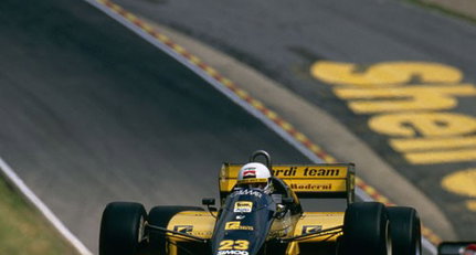 1986 Minardi F1 3266-0.jpg