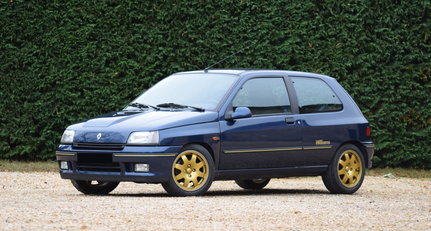 39196_AM090_90renault.JPG