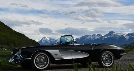 1961 Chevrolet Corvette ef3eae80bf2b778325785387df40f2bb.jpeg