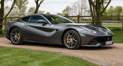2014 Ferrari F12 Berlinetta 9475afb74d28566d6b20d6d1b5a45c15.jpeg