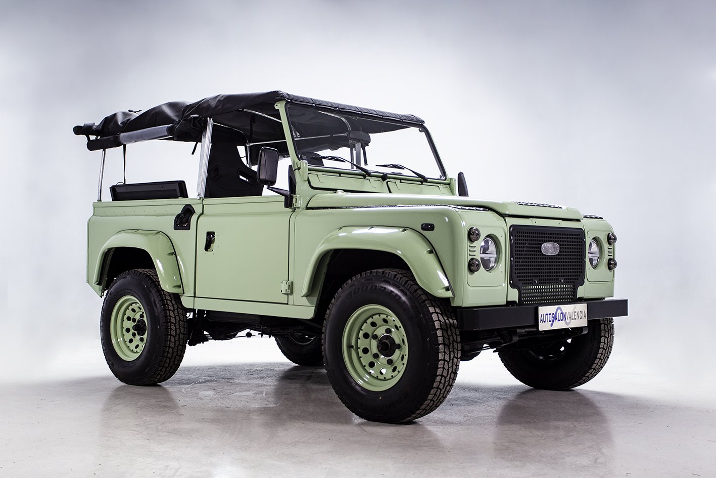 1987 Land Rover Defender - LAND ROVER SANTANA 2,500 CC FROM 1987 “DEFENDER” LOOK., foto 6