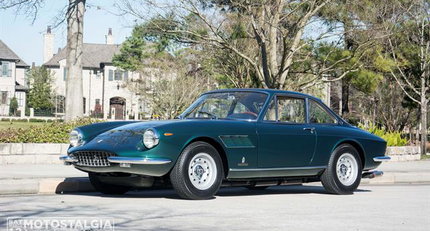 1964 Ferrari 330 GT 8976.jpg