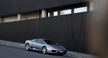 2001 Ferrari 360 - Modena a30i0129.psd_hero.jpg