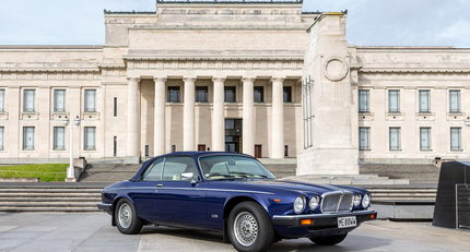 1976 Jaguar XJ12 - C benlevyphotography-80.jpg