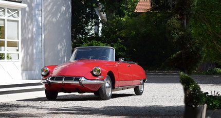 1963 Citroen DS - 19 Convertible couv.jpg