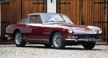 1966 Ferrari 330 - GT 2+2 dsc04543.jpg