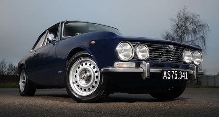 1972 Alfa Romeo 2000 - GT Veloce dsc_0666.jpg