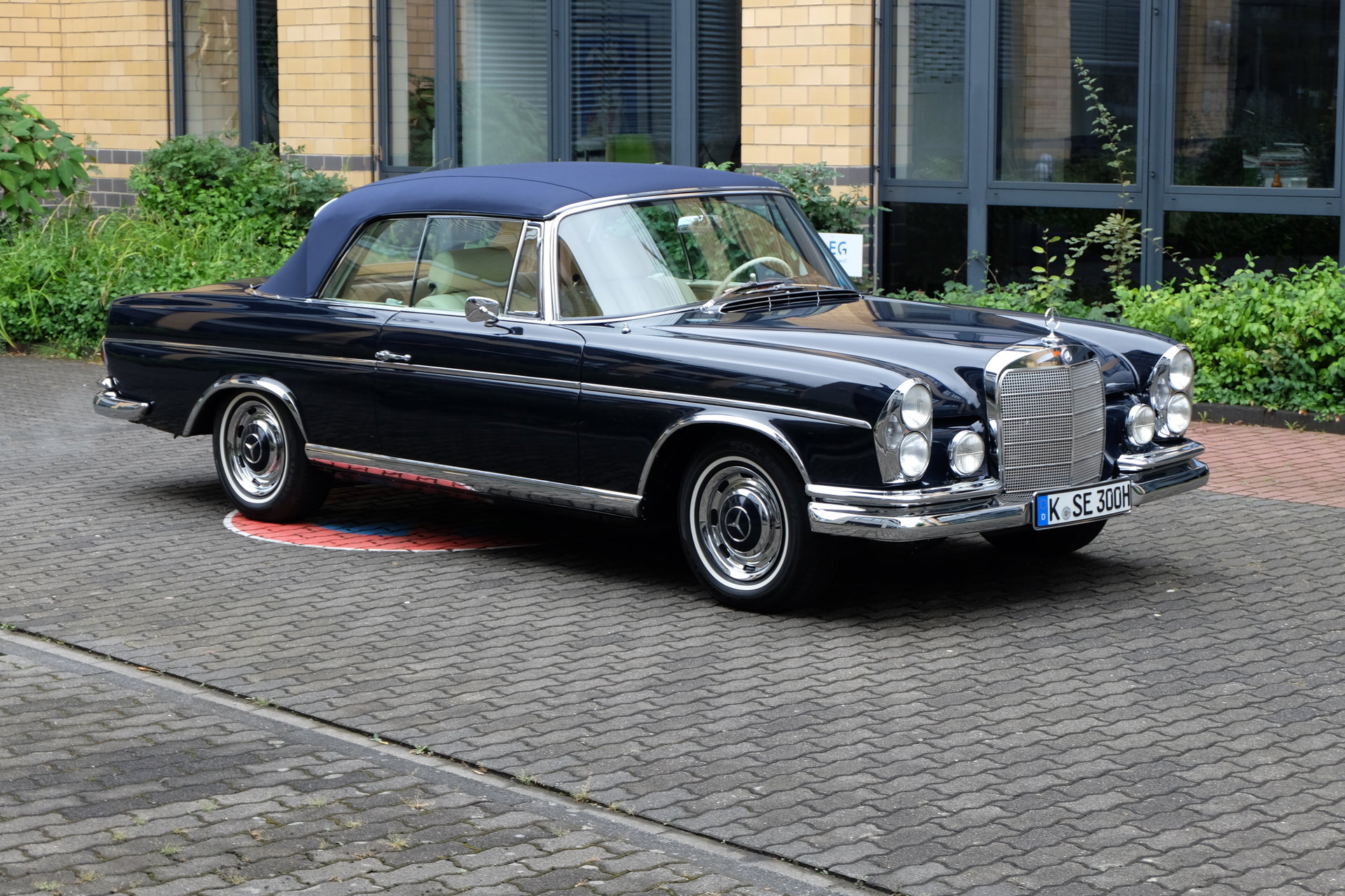 1965 Mercedes-Benz W111/112 - 300 SE Cabriolet - sold -, foto 2