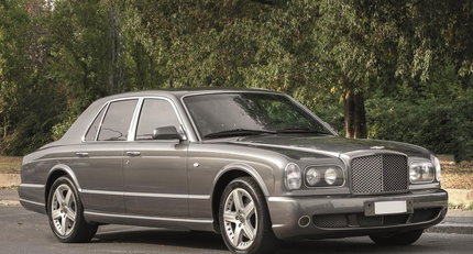 2002 Bentley Arnage 201811240100800.jpg