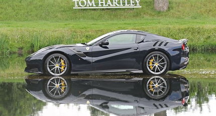 2016 Ferrari F12 - V12 c2efe42a-0dc7-45b0-ad81-ca9fcf13d839.jpg