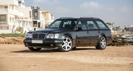 1993 Mercedes-Benz E-Class - E36 AMG ca7c6df52d99cf10c06bc96c03a6544883c0eb75.jpg