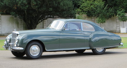 1954 Bentley R Type Continental - Fastback by H.J.Mulliner (Left Hand Drive) img_0369.jpg