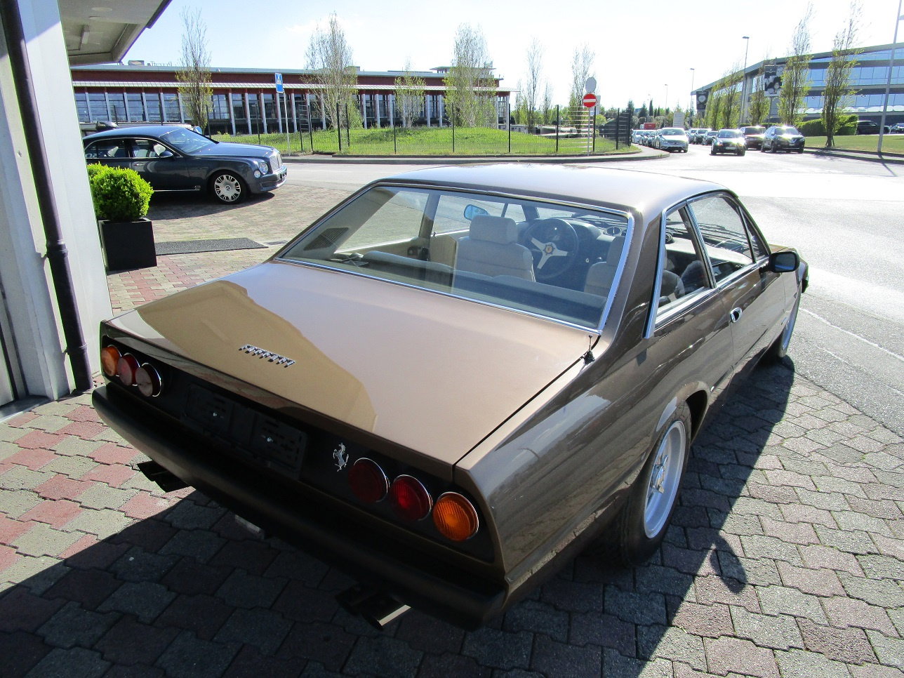 1974 Ferrari 365 - GT4 2+2, foto 6