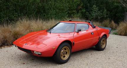 1974 Lancia Stratos - HF Stradale by Bertone lancia_stratos_1.jpg