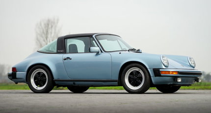 1980 Porsche 911 porsche-911sc-01.jpg