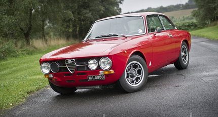 1974 Alfa Romeo GTV pp1.jpg