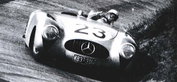 Mercedes-Benz 300 SL: Ein Mythos feiert 50. Geburtstag in Hamburg Mercedes-Benz 300 SL: Ein Mythos feiert 50. Geburtstag in Hamburg