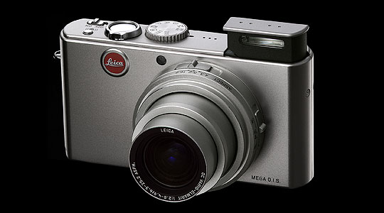 The new LEICA D-LUX 2 | Classic Driver Magazine