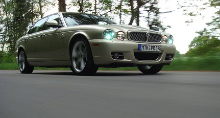 Jaguar XJ6 2.7 D Sovereign Jaguar XJ6 2.7 D Sovereign