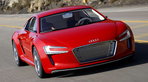 Audi e-tron: Elektronen-Beschleuniger Audi e-tron: Elektronen-Beschleuniger
