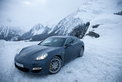 Porsche Panamera Turbo: Schweizer Passkontrolle