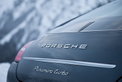 Porsche Panamera Turbo: Schweizer Passkontrolle
